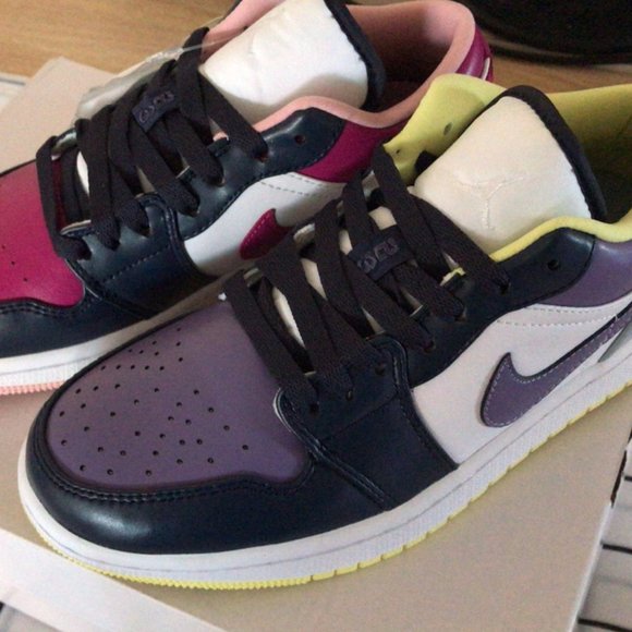 Jordan Shoes - Air Jordan 1 Womens Size7 DJ4342